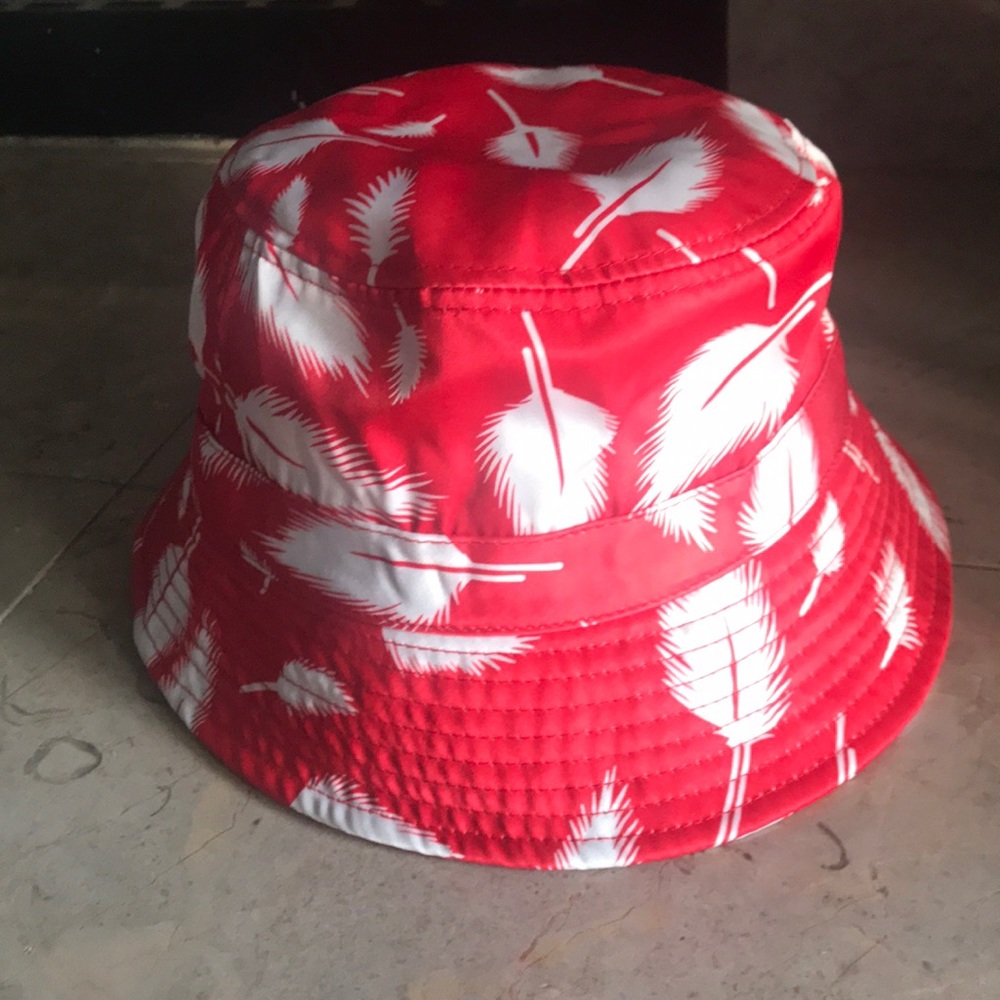 Red and white feather bucket hat
